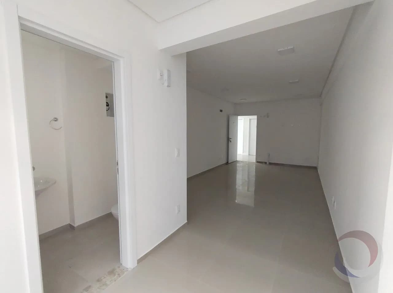 Sala comercial para venda em Ingleses Do Rio Vermelho com 30 m² — foto 5