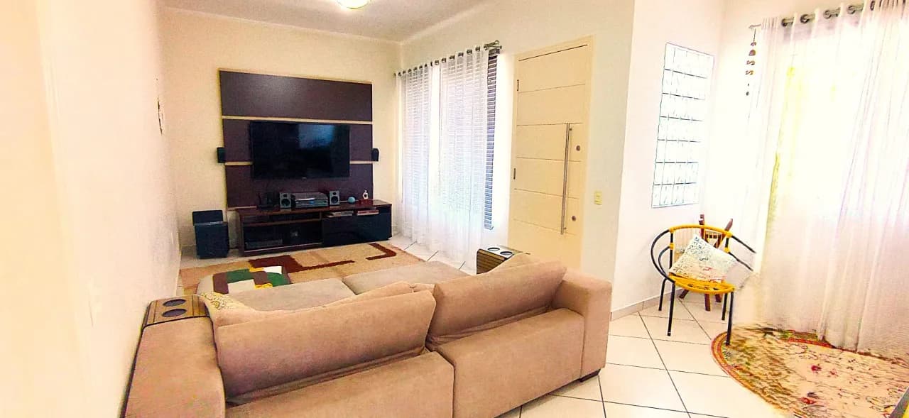 Casa para venda com 3 dormitórios em Carianos com 113 m²