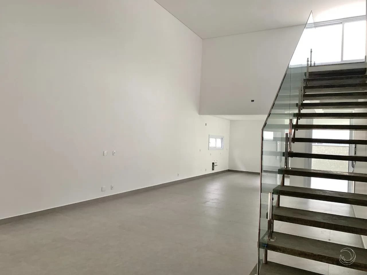 Casa para venda com 4 dormitórios em Cachoeira Do Bom Jesus com 220 m² — foto 2