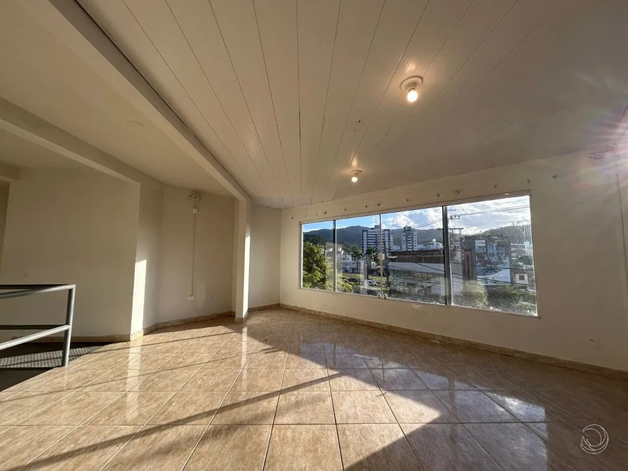 Casa comercial para venda em Côrrego Grande com 433 m²