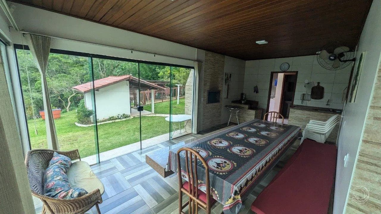 Sitio/fazenda para venda com 7 dormitórios em Cova Triste com 400 m² — foto principal