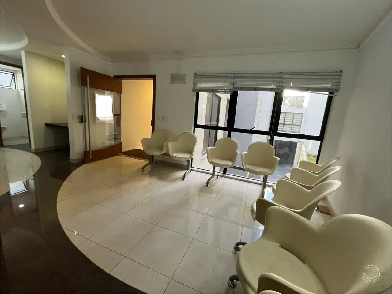 Sala comercial para venda em Centro com 163 m² — foto principal