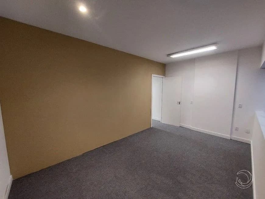 Sala comercial para venda em Centro com 57 m² — foto 2