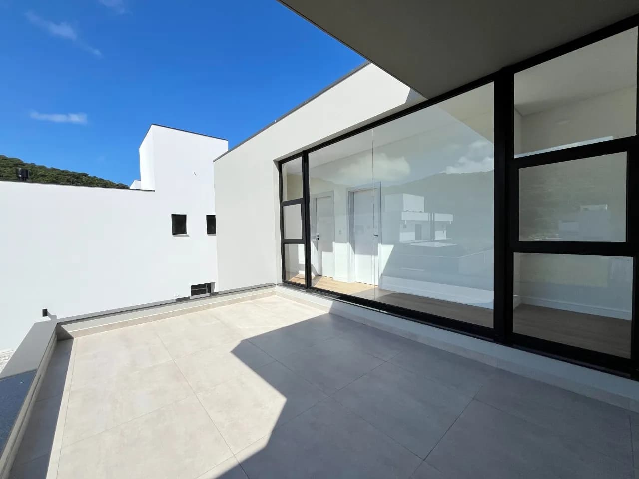 Casa para venda com 3 dormitórios em Rio Tavares com 311 m² — foto 3
