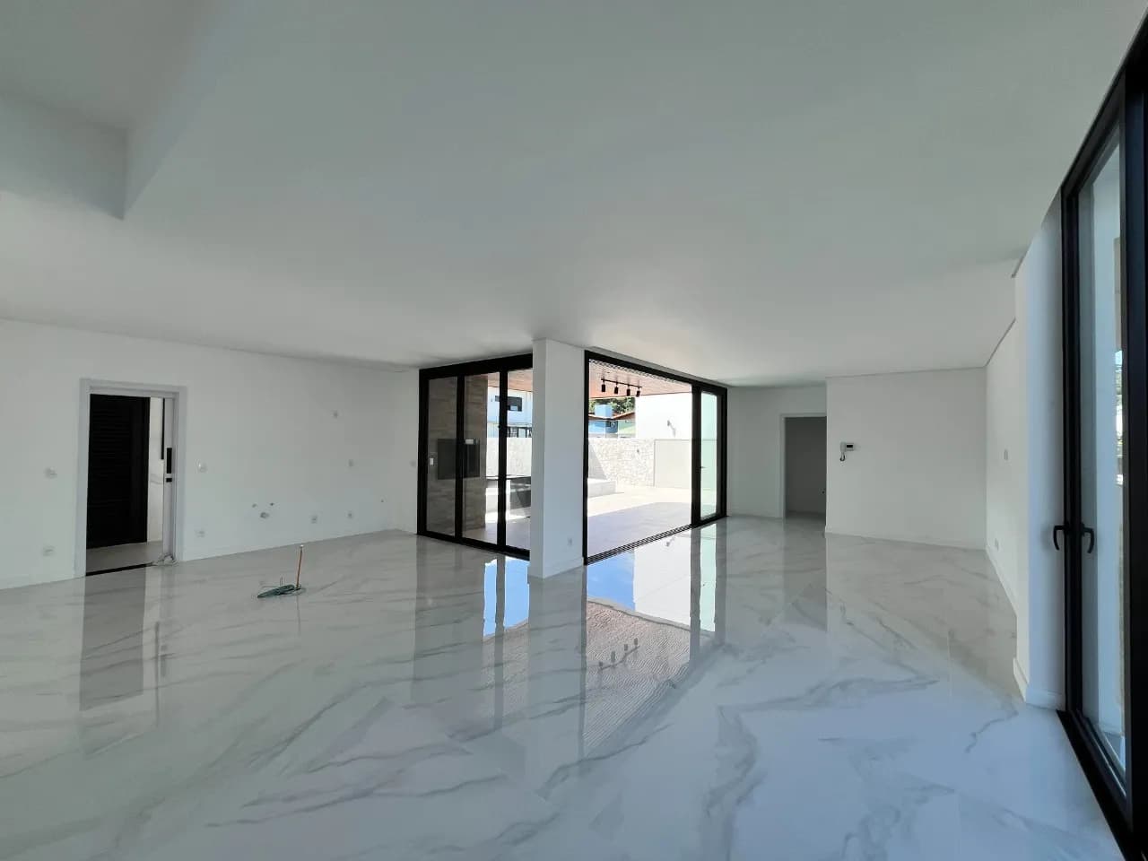 Casa para venda com 3 dormitórios em Rio Tavares com 311 m² — foto 5