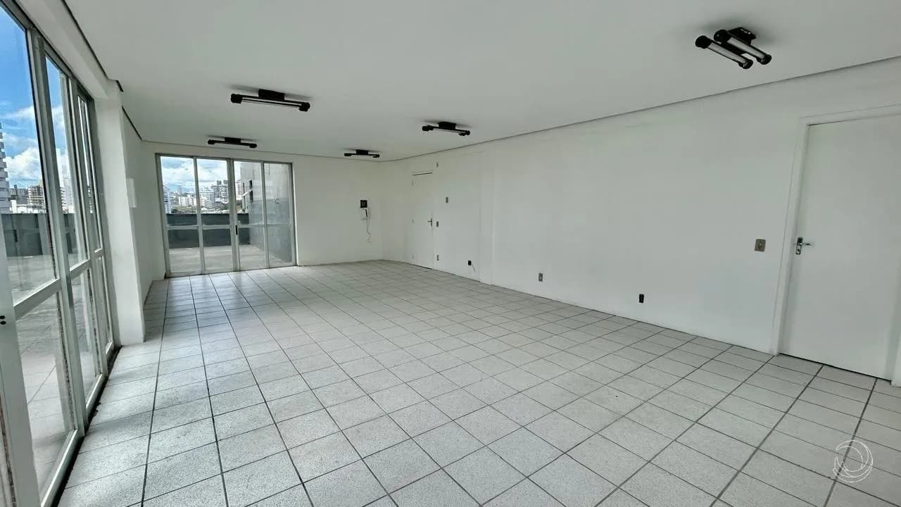 Sala comercial para venda em Canto com 220 m²