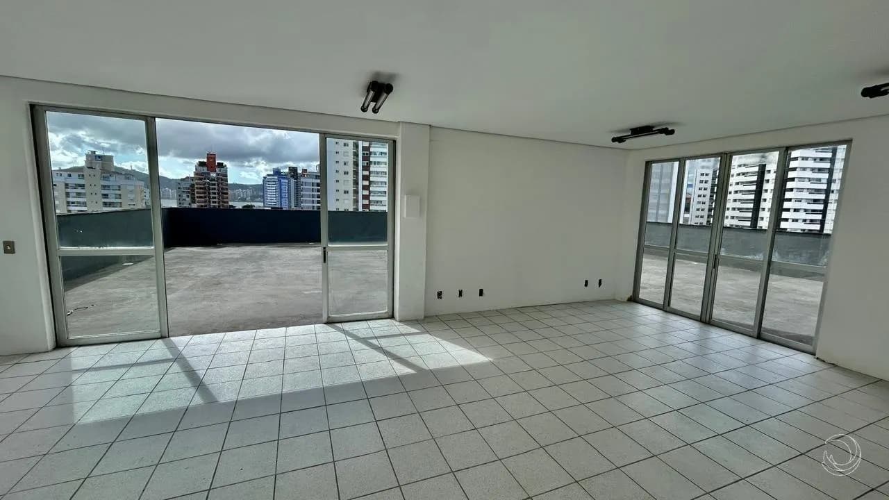 Sala comercial para venda em Canto com 220 m² — foto 5