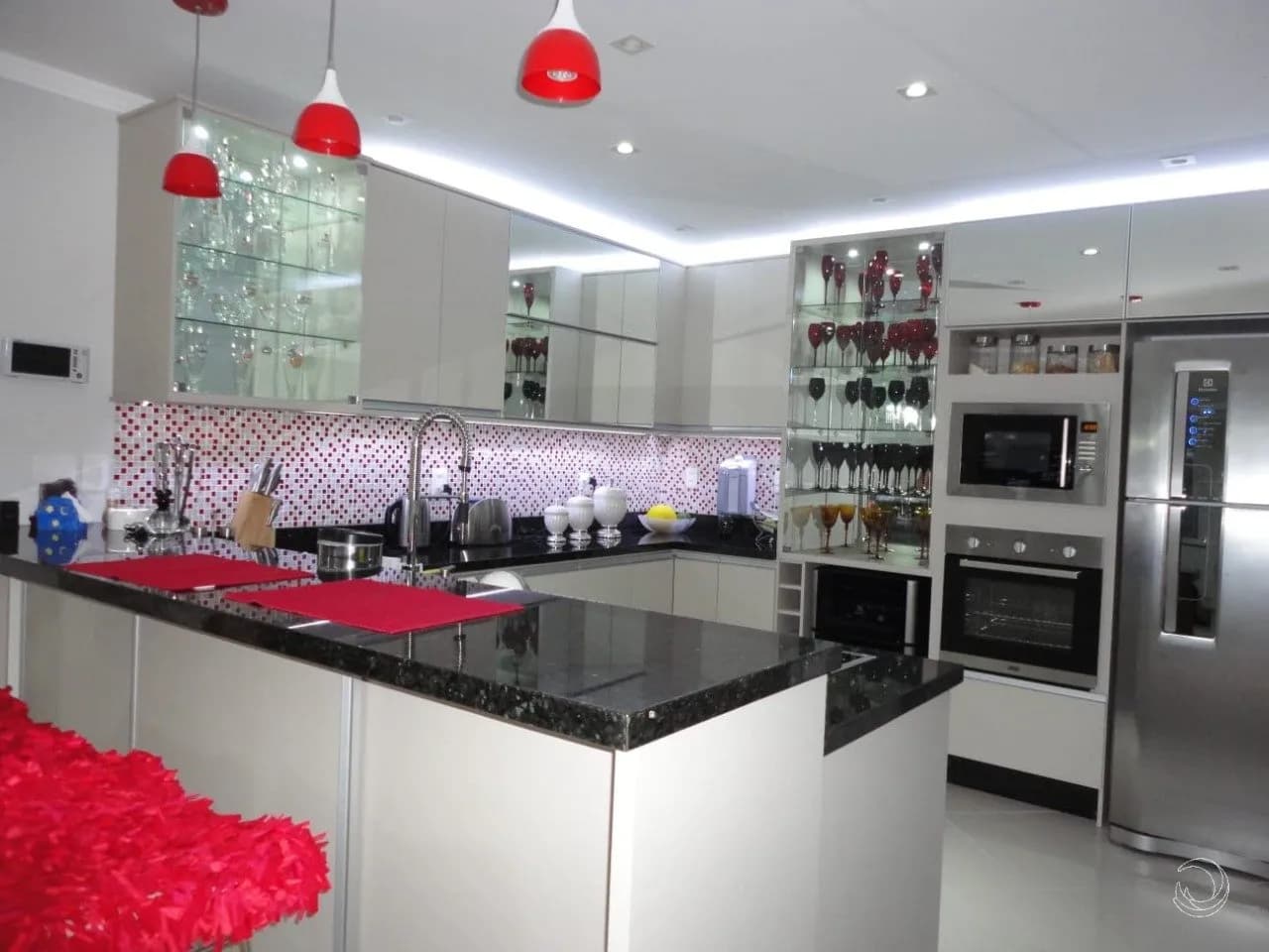 Casa para venda com 4 dormitórios em Saco Grande com 350 m² — foto 4