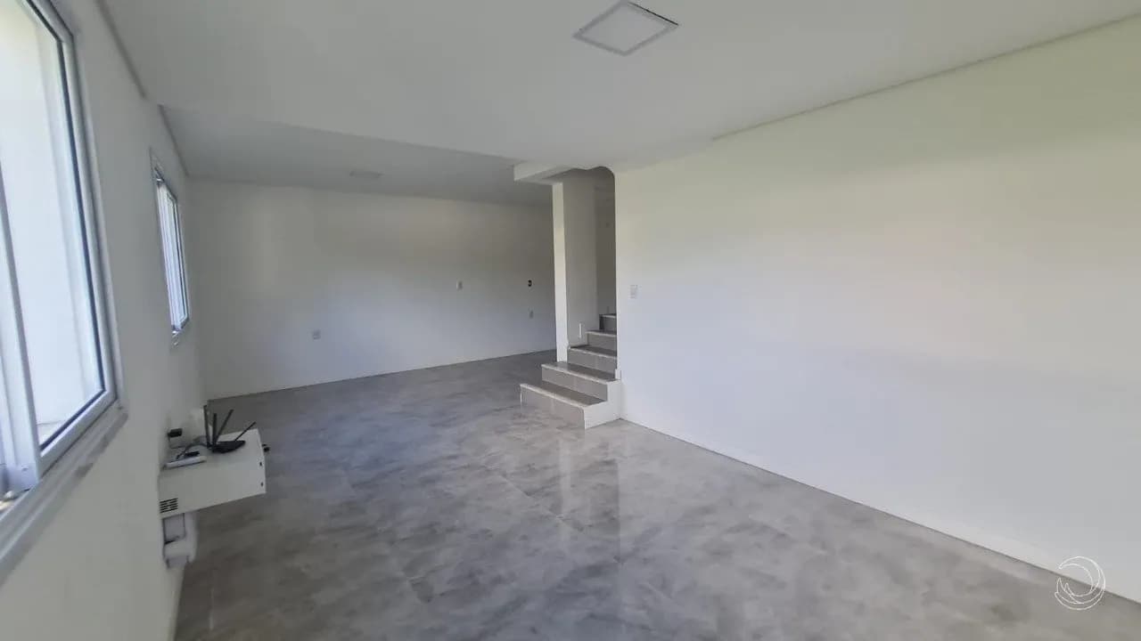 Casa para venda com 3 dormitórios em Aririu com 157 m² — foto 2