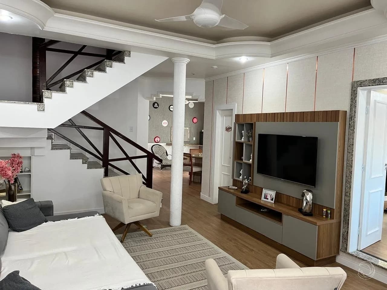 Casa para venda com 4 dormitórios em Canto com 265 m²
