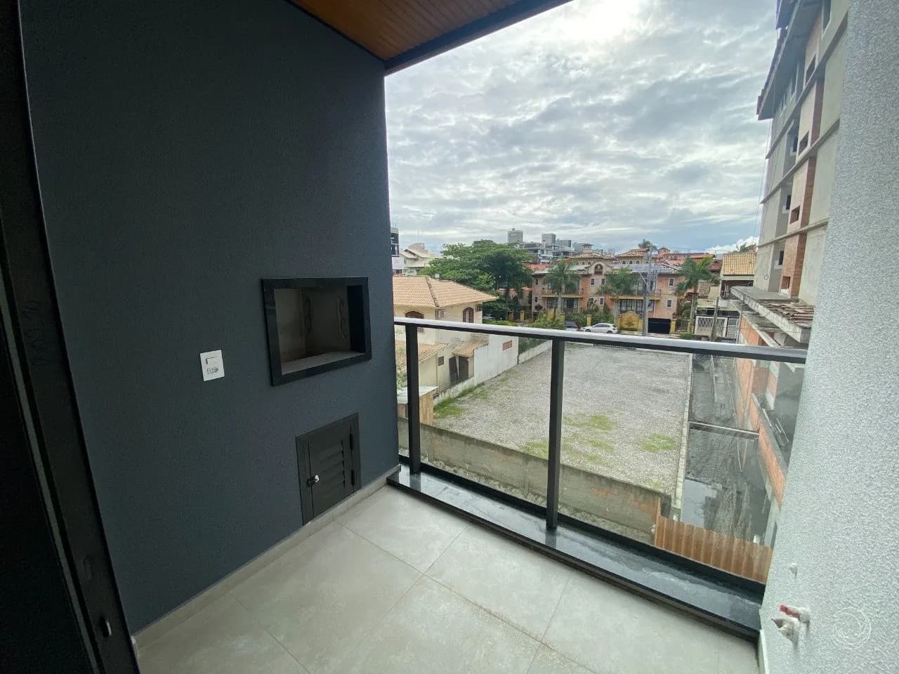 Apartamento para venda com 2 dormitórios em Jurerê com 78 m² — foto 2