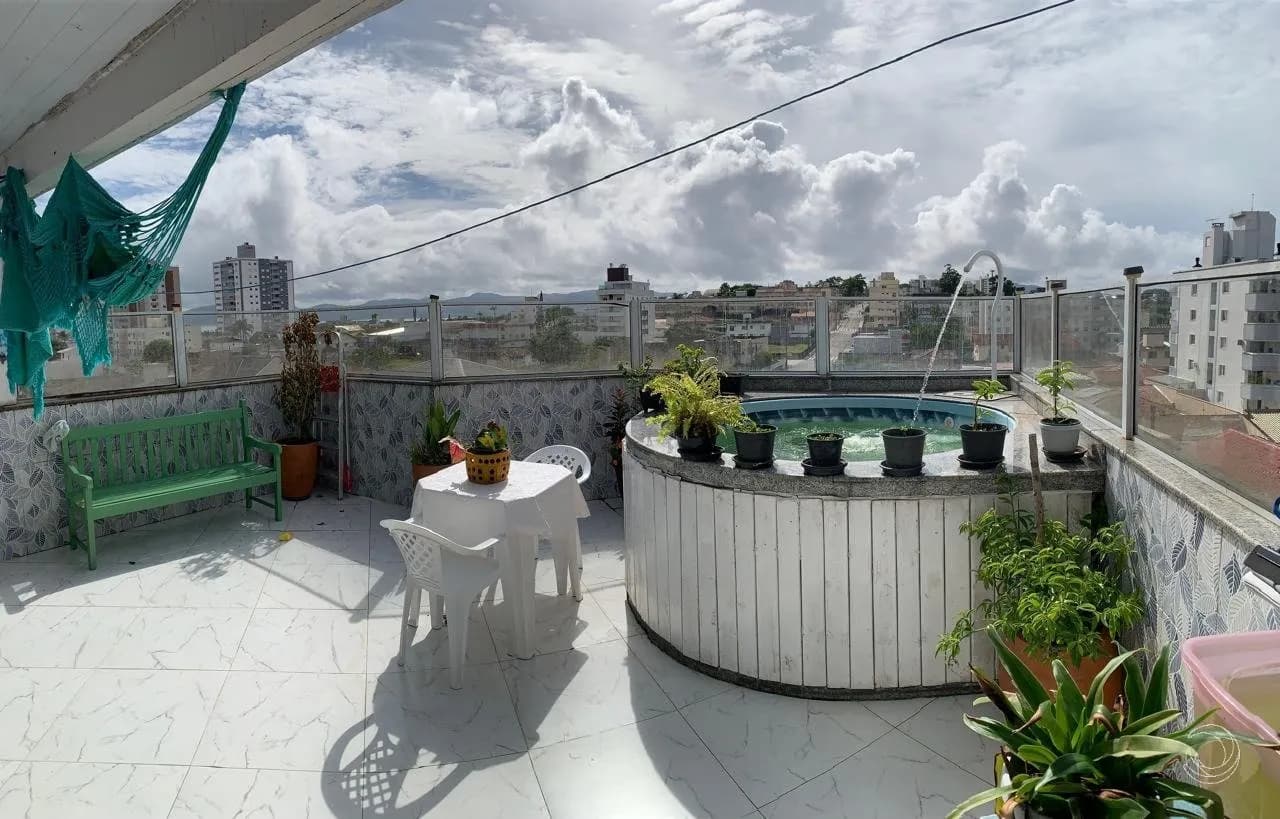 Cobertura para venda com 3 dormitórios em Jardim Atlântico com 136 m²