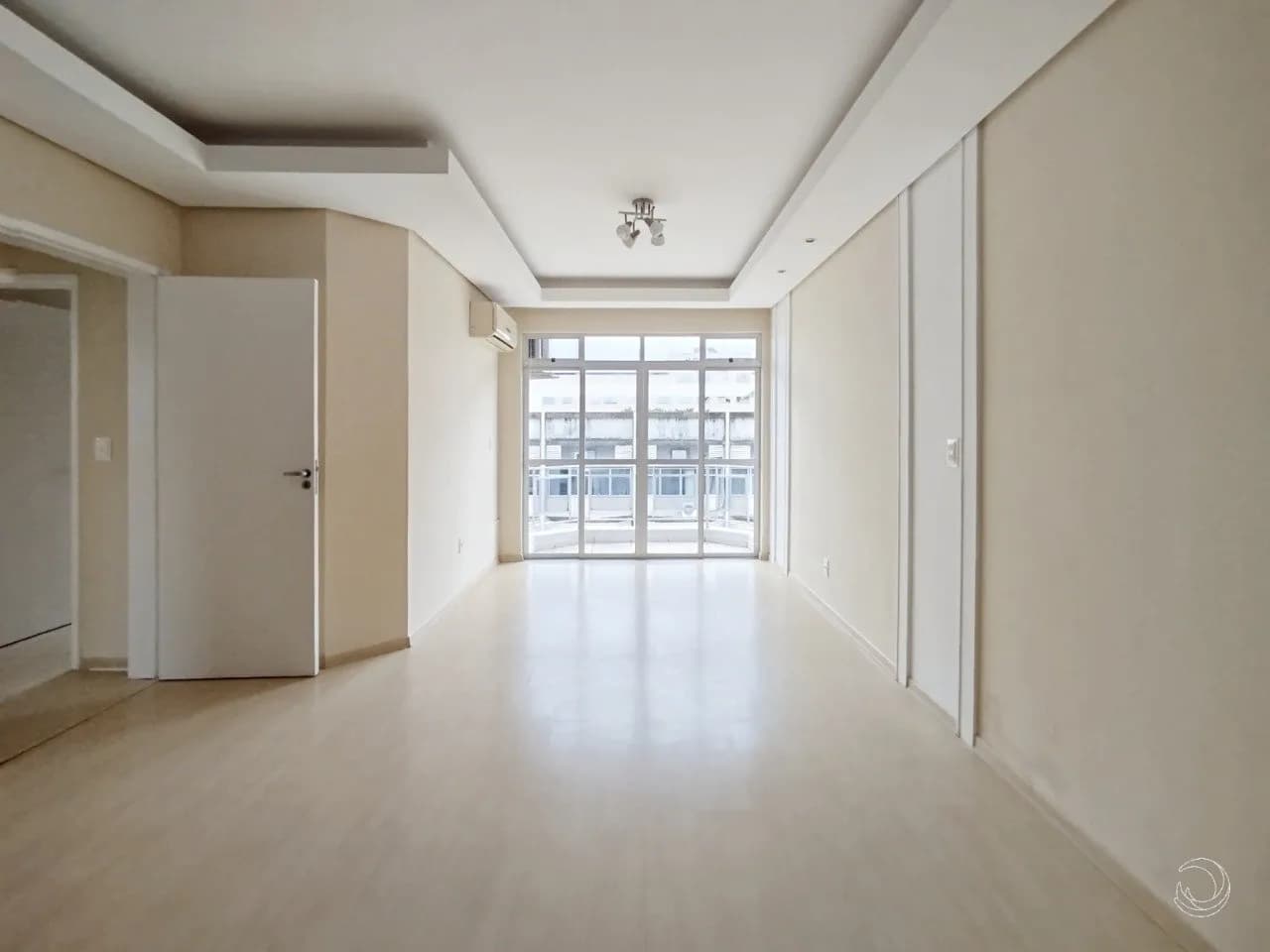 Apartamento para venda com 3 dormitórios em Canto com 152 m²