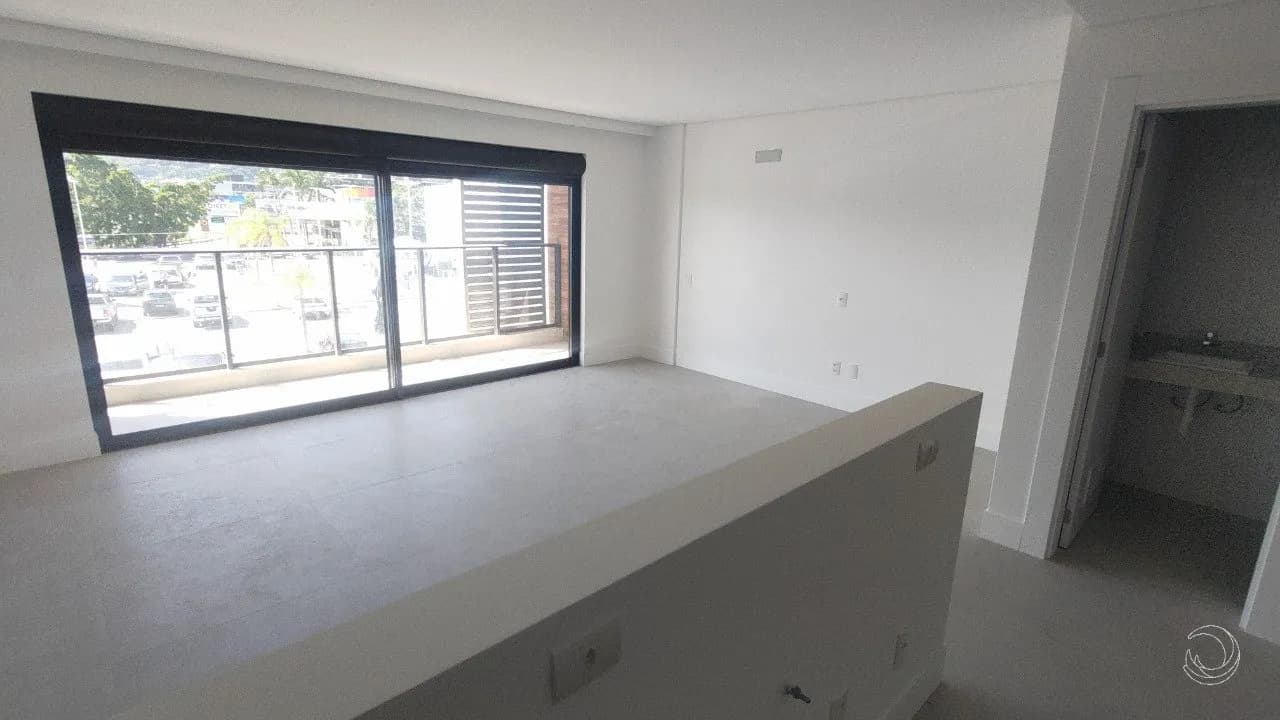 Apartamento para venda com 1 dormitório, em Saco Grande com 49 m² — foto principal