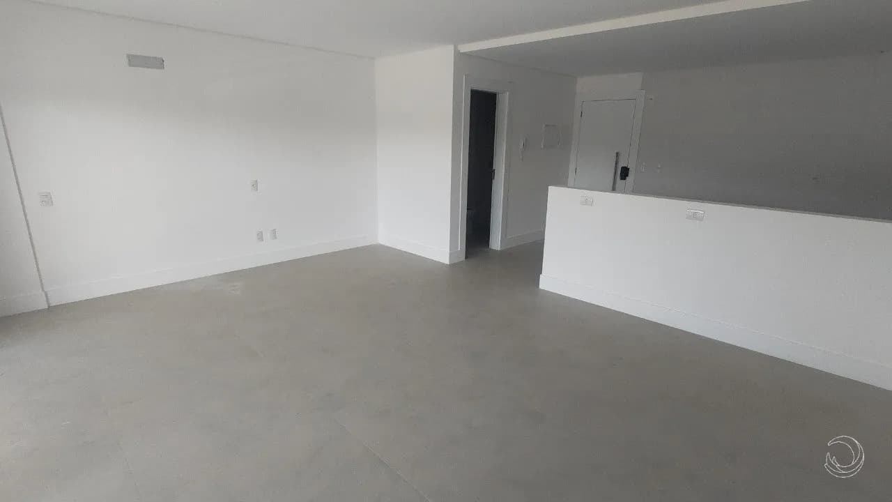 Apartamento para venda com 1 dormitório, em Saco Grande com 49 m² — foto 2