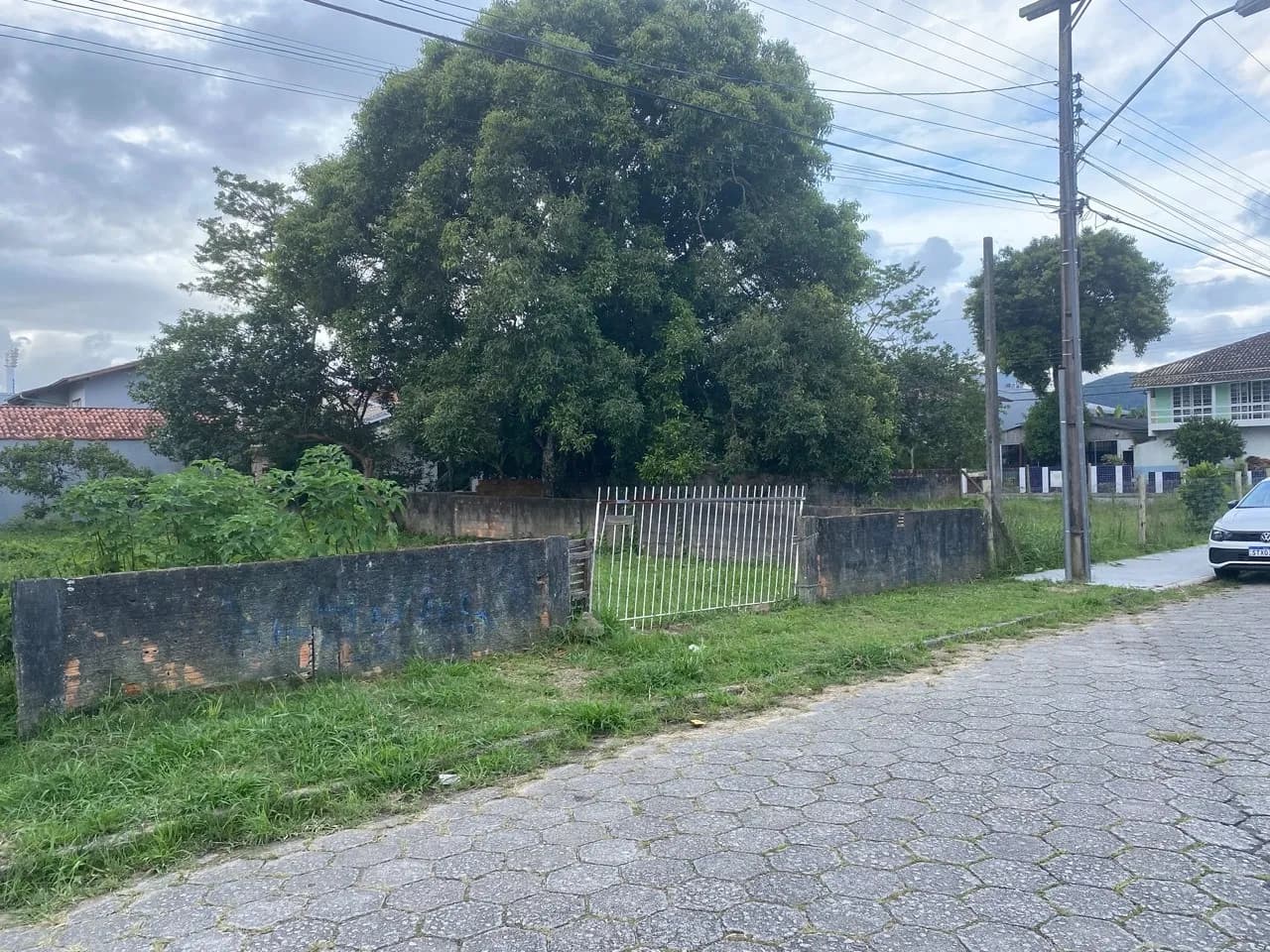 Terreno para venda em Carianos com 360 m² — foto 2