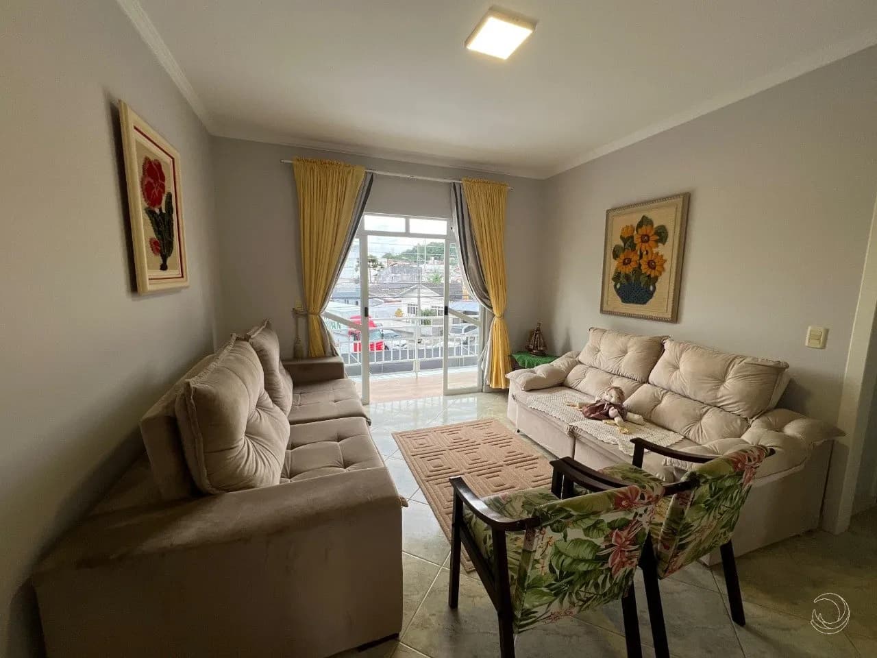 Casa comercial para venda em Forquilhinhas com 269 m²