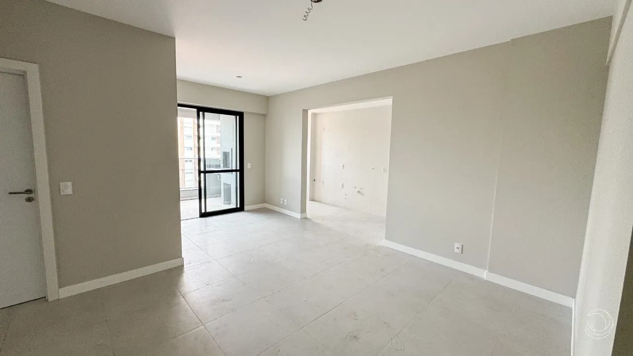 Apartamento para venda com 2 dormitórios em Centro com 73 m² — foto 2