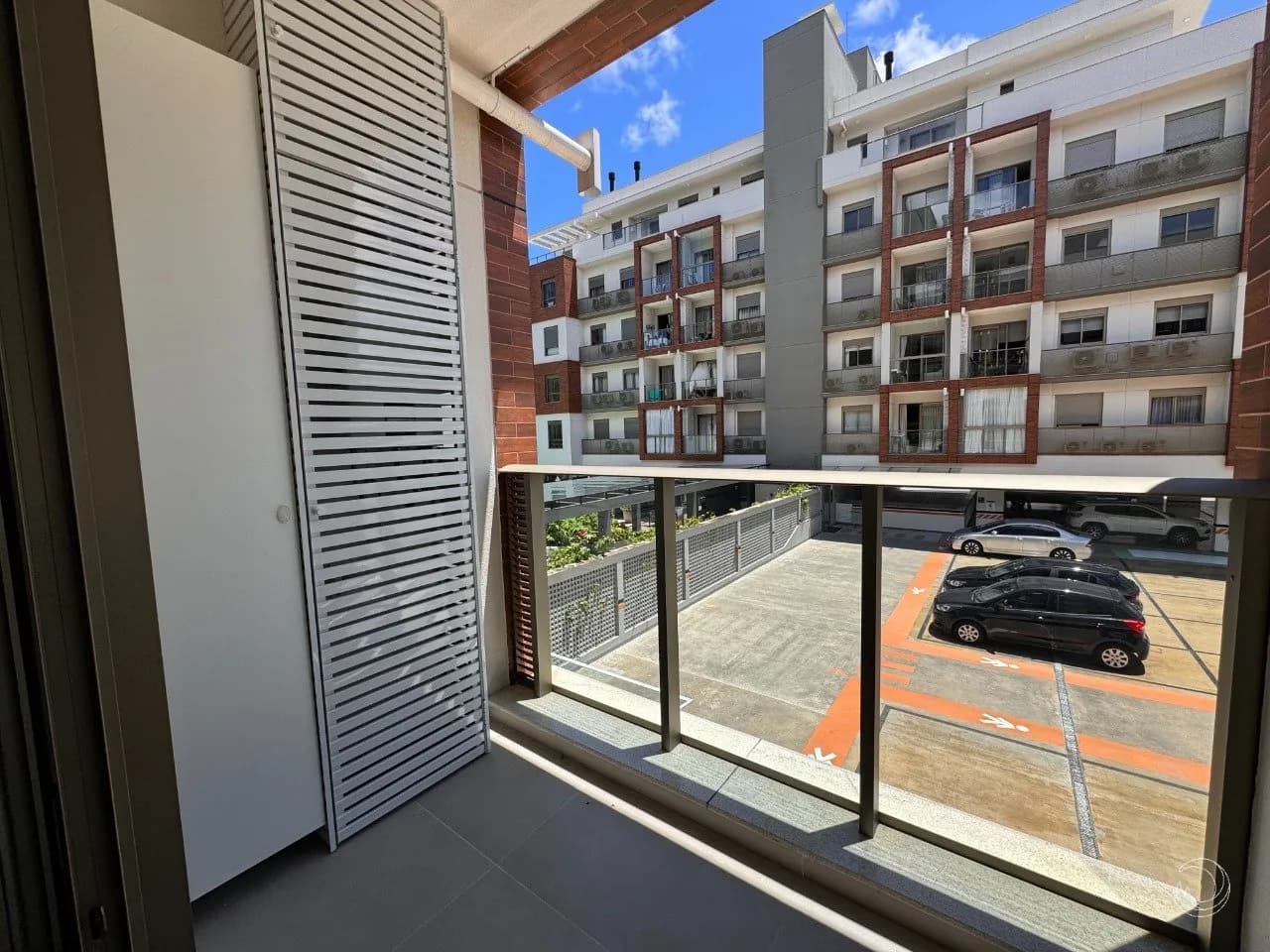 Apartamento para venda com 2 dormitórios em Côrrego Grande com 67 m² — foto 2