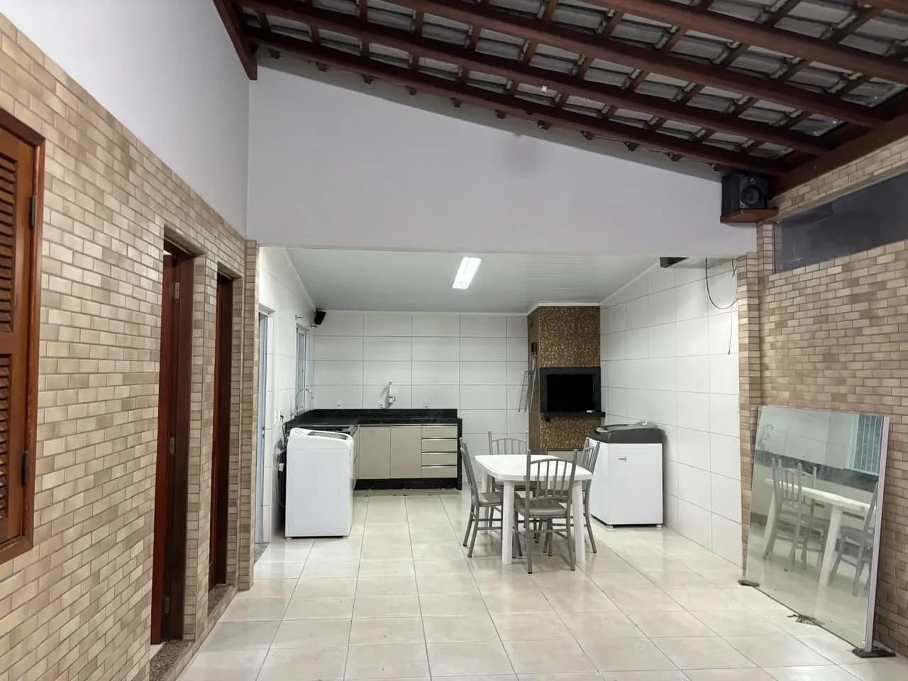 Casa para venda com 2 dormitórios em Praia do Sonho (Ens Brito) com 140 m² — foto principal