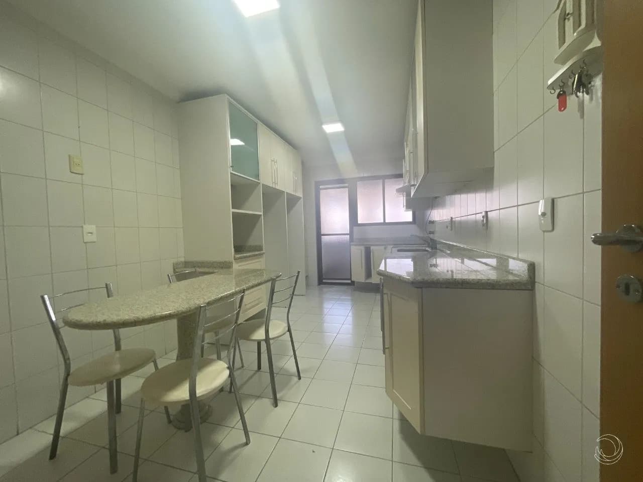 Apartamento para venda com 4 dormitórios em Agronômica com 166 m² — foto 4