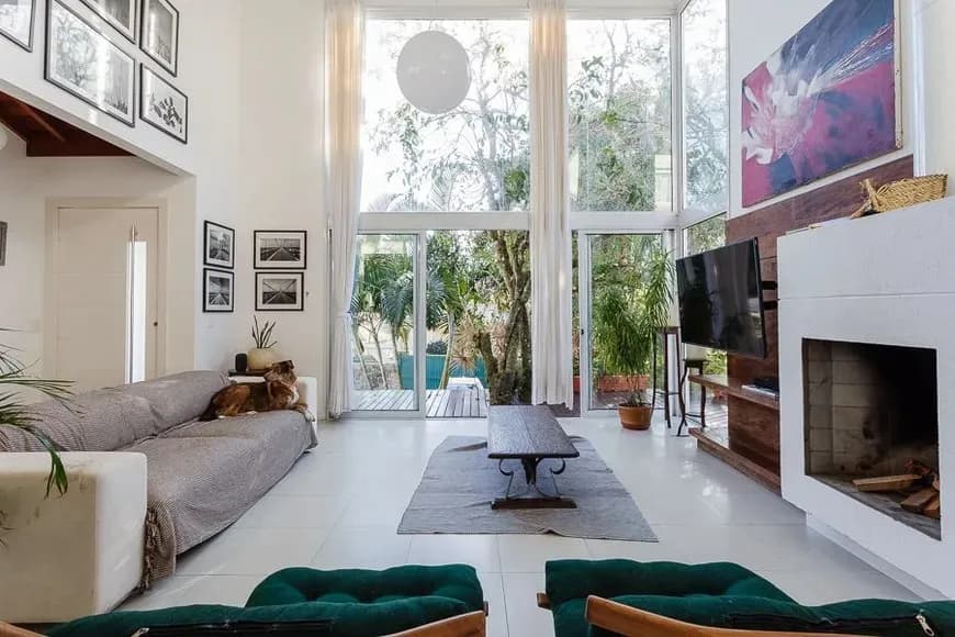 Casa para venda com 3 dormitórios em Sambaqui com 410 m² — foto principal