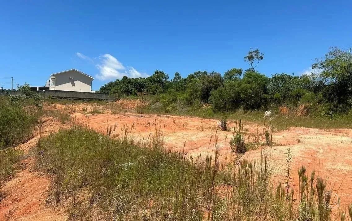 Terreno para venda em Forquilhas com 1525 m²