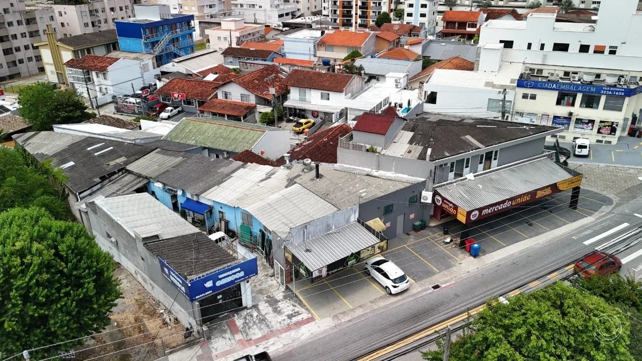 Terreno para venda em Trindade com 515 m² — foto principal