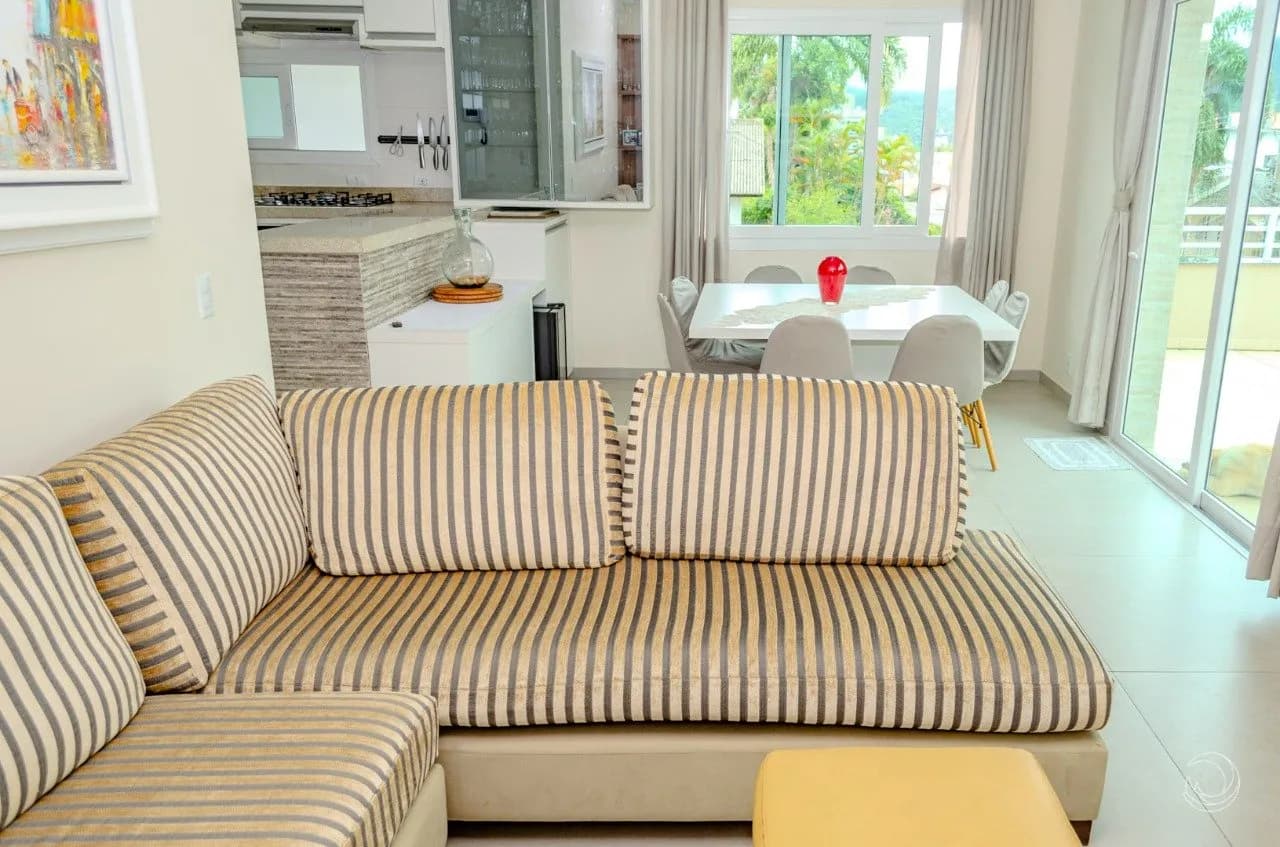 Casa para venda com 6 dormitórios em Trindade com 254 m² — foto 2