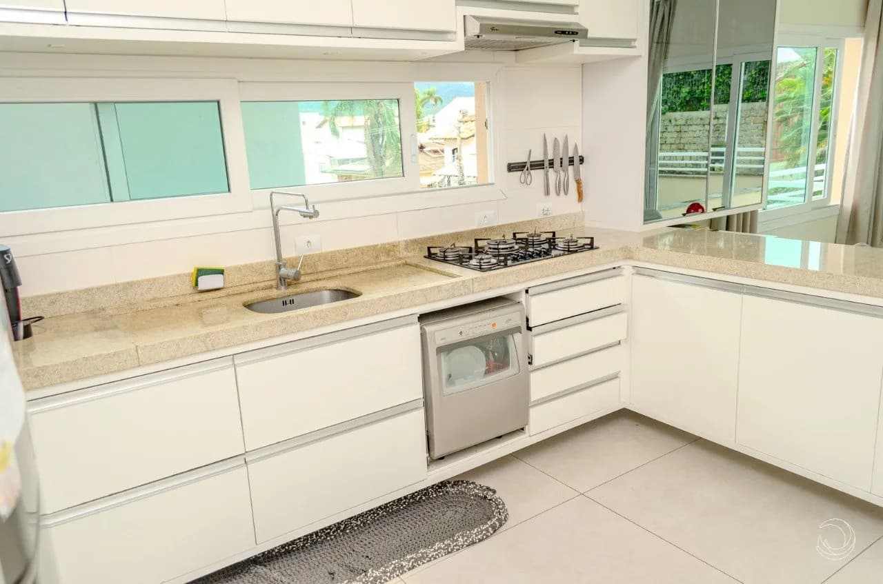 Casa para venda com 6 dormitórios em Trindade com 254 m² — foto 4