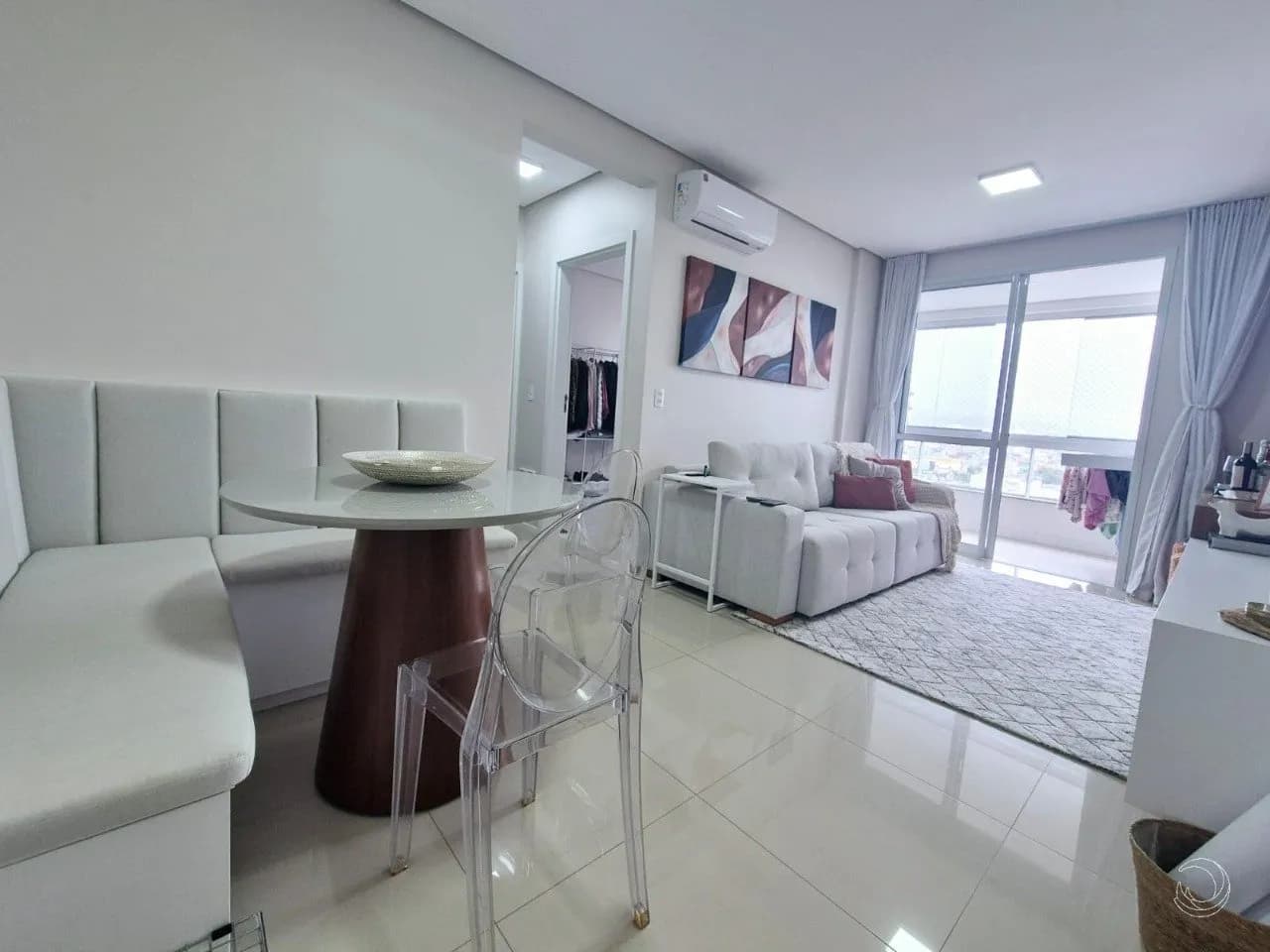 Apartamento para venda com 2 dormitórios em Barreiros com 70 m² — foto principal