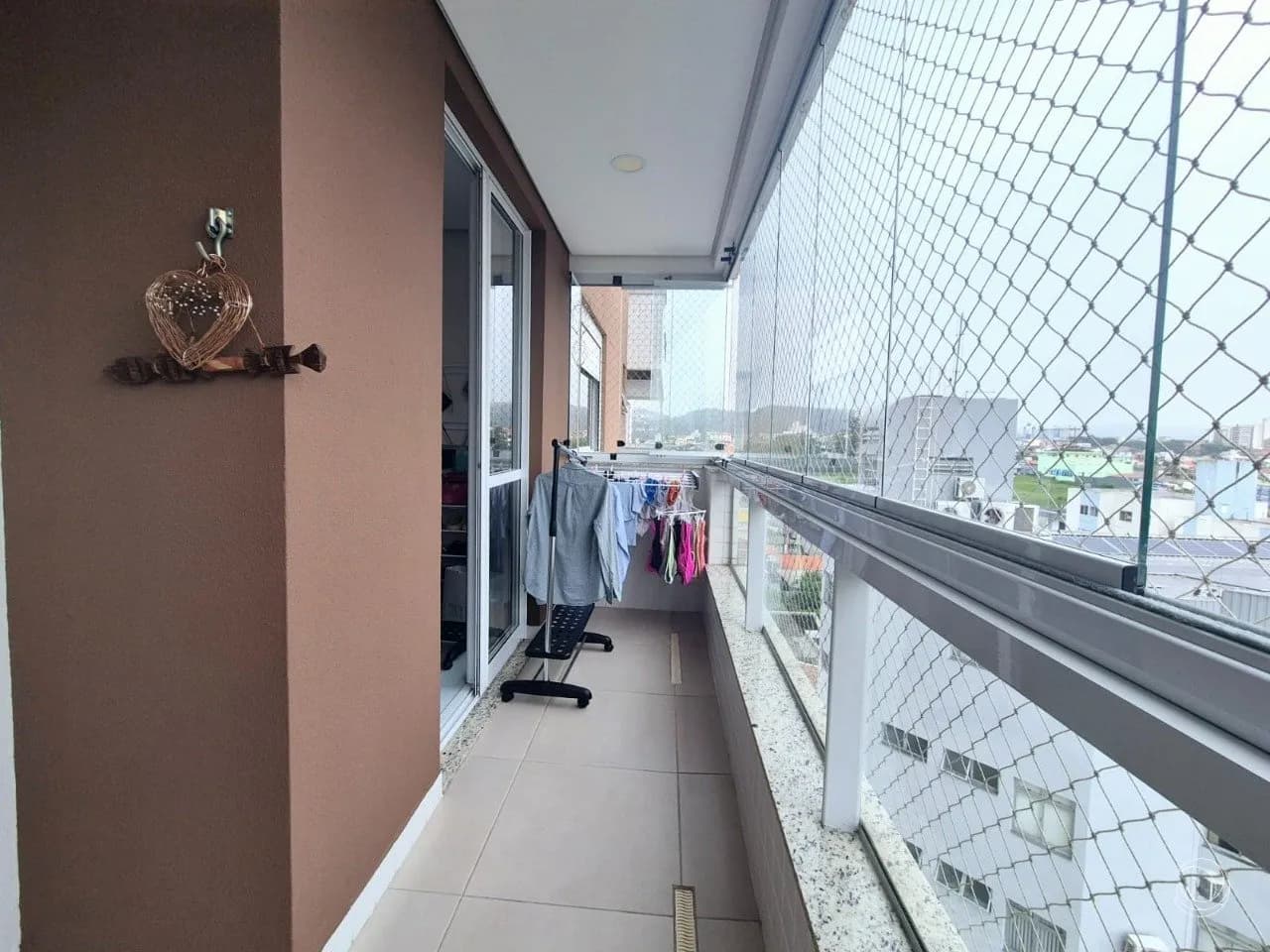 Apartamento para venda com 2 dormitórios em Barreiros com 70 m² — foto 4