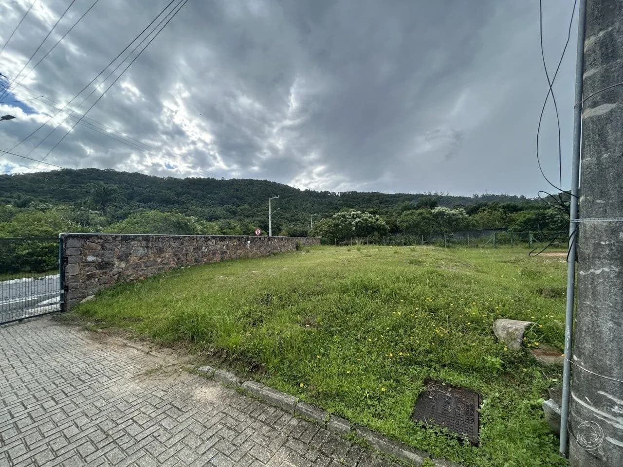Terreno para venda em Canasvieiras com 400 m² — foto principal
