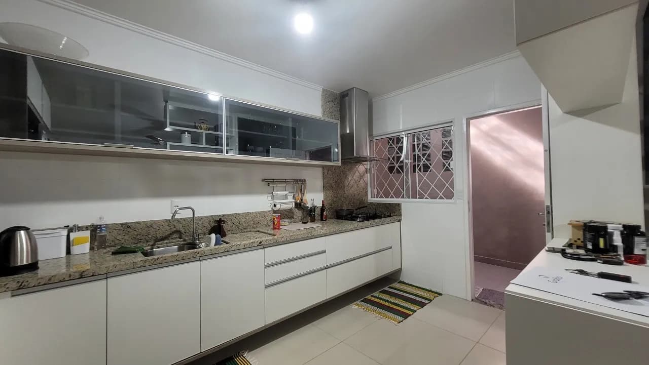Casa para venda com 5 dormitórios em Côrrego Grande com 262 m² — foto 2