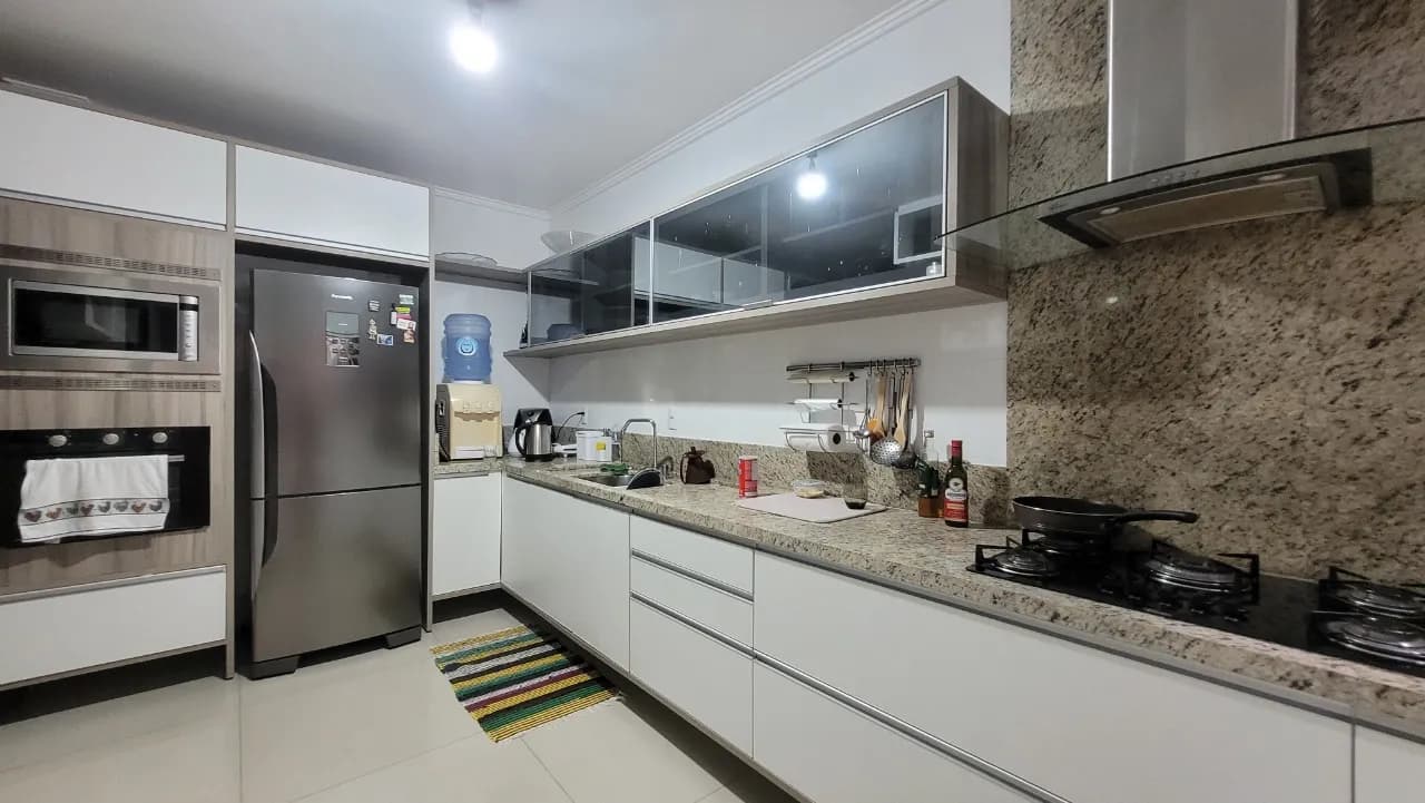 Casa para venda com 5 dormitórios em Côrrego Grande com 262 m² — foto 3