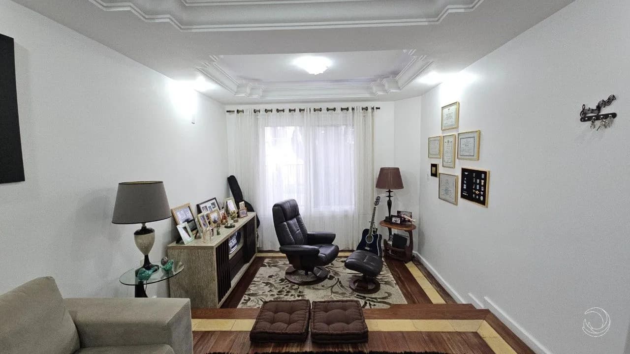 Casa para venda com 4 dormitórios em Carianos com 241 m² — foto 2