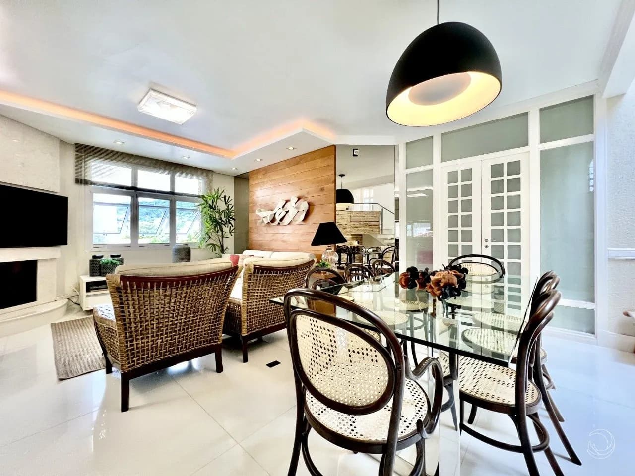 Casa para venda com 4 dormitórios em Carvoeira com 220 m² — foto 2
