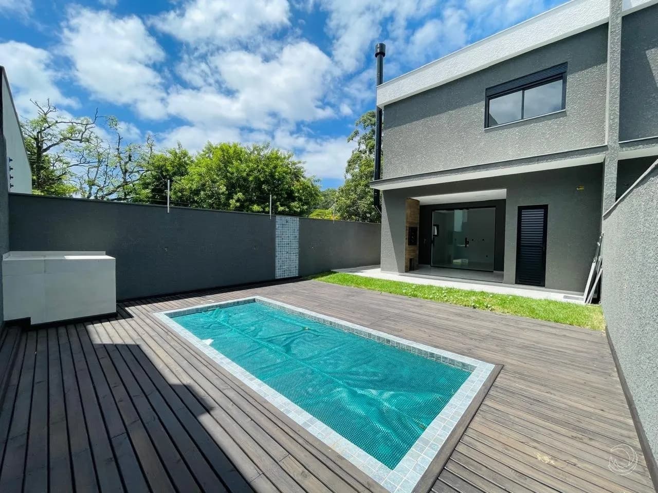 Casa para venda com 3 dormitórios em Ingleses Do Rio Vermelho com 125 m² — foto principal