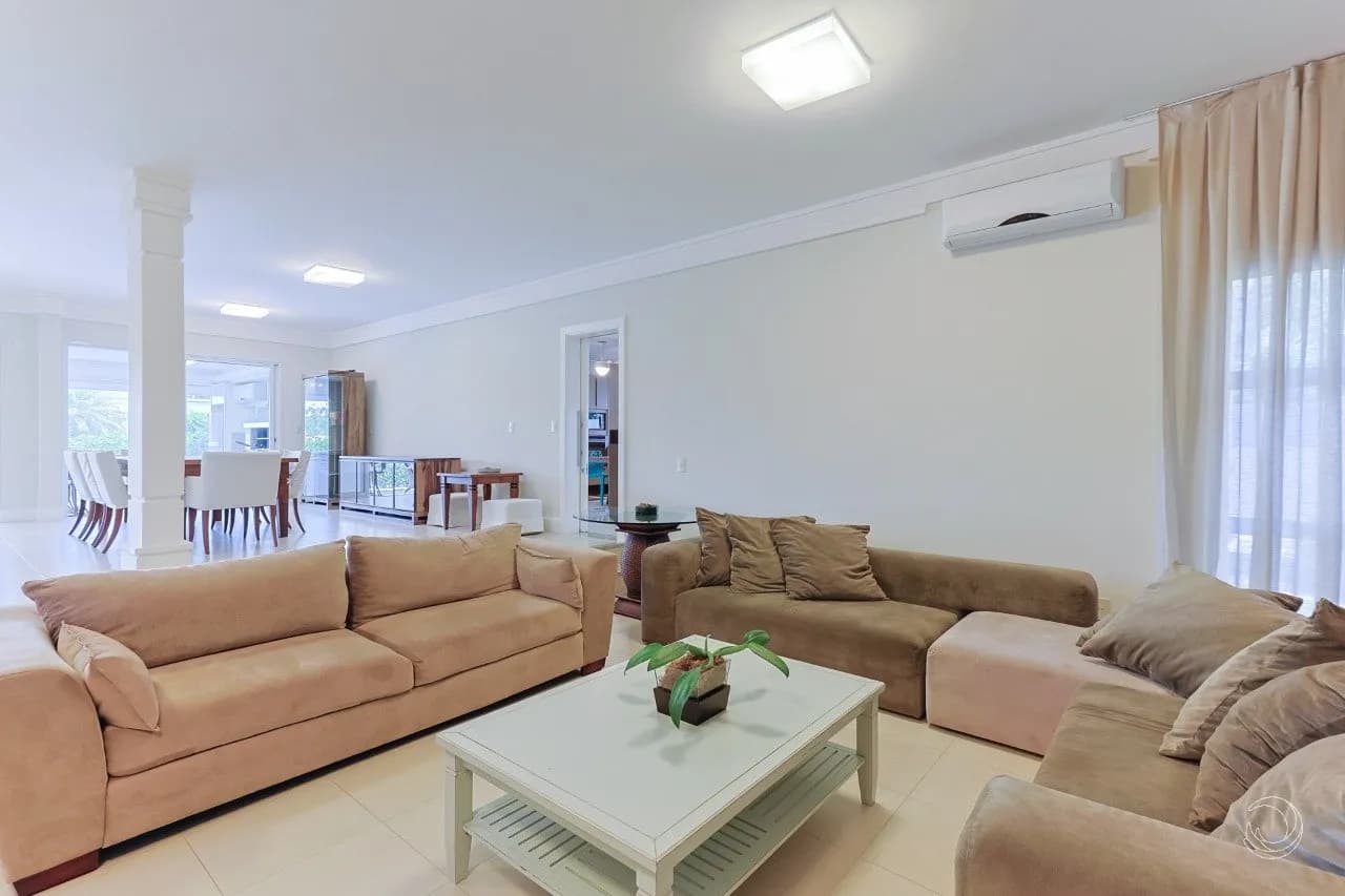 Casa de condomínio para venda com 3 dormitórios em Cacupé com 380 m² — foto 3