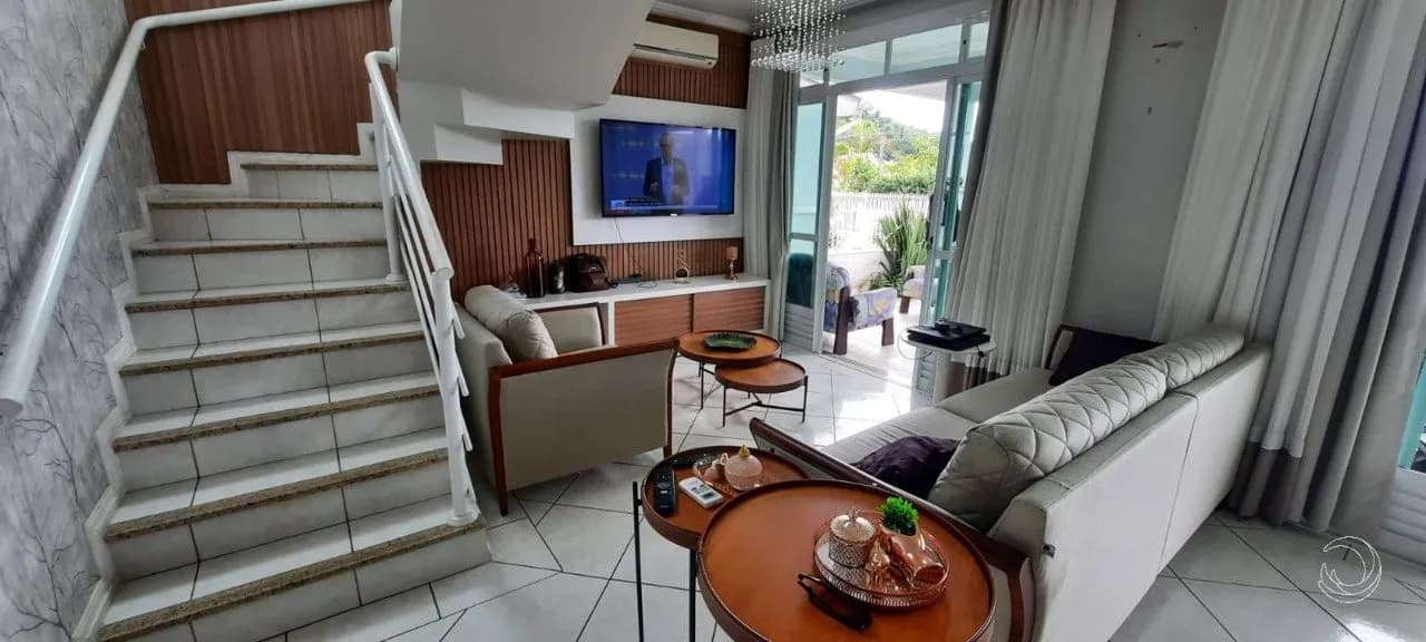 Casa para venda com 4 dormitórios em Praia De Fora com 190 m² — foto principal