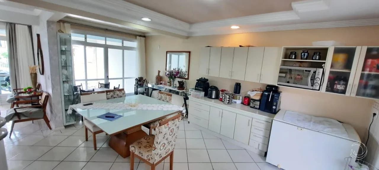 Casa para venda com 4 dormitórios em Praia De Fora com 190 m² — foto 2