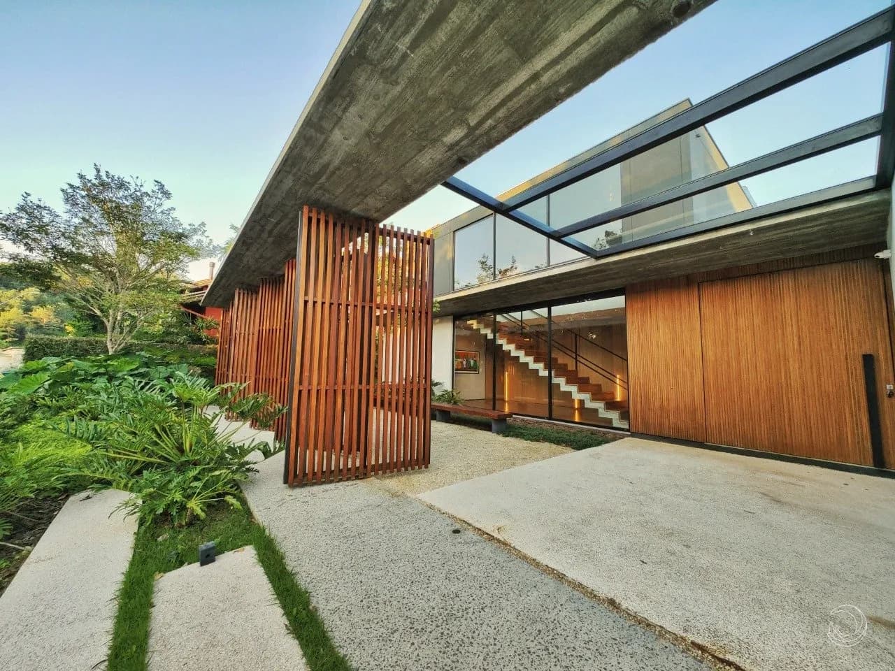 Casa de condomínio para venda com 3 dormitórios em Cacupé com 683 m² — foto 3