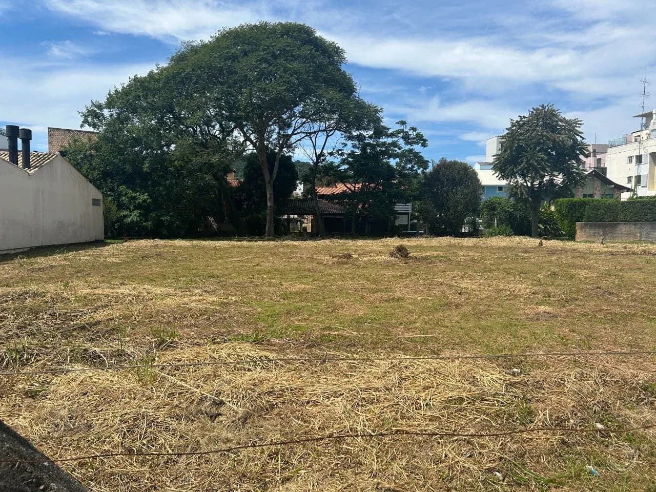 Terreno para venda em Jurerê com 900 m² — foto principal