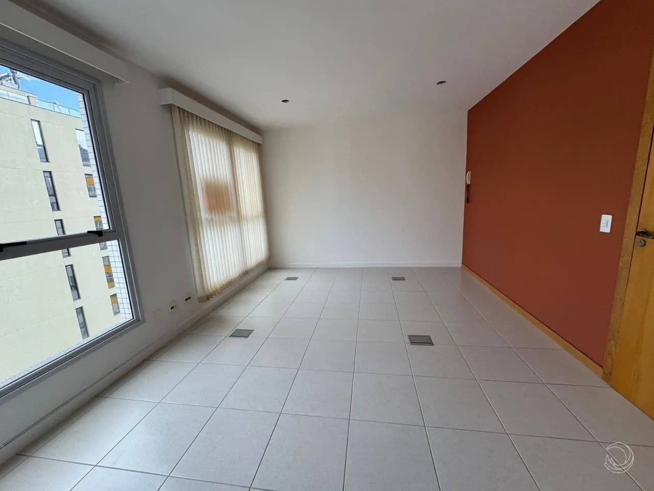 Sala comercial para venda em Trindade com 35 m² — foto principal
