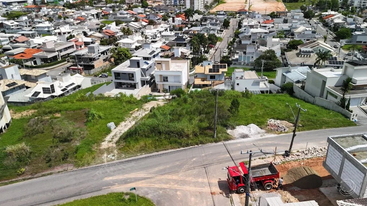 Terreno para venda em Pedra Branca com 439 m² — foto principal