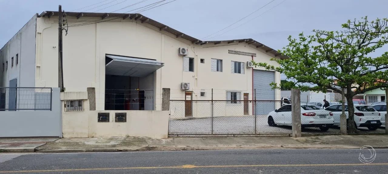 Terreno para venda em Barreiros com 1336 m²