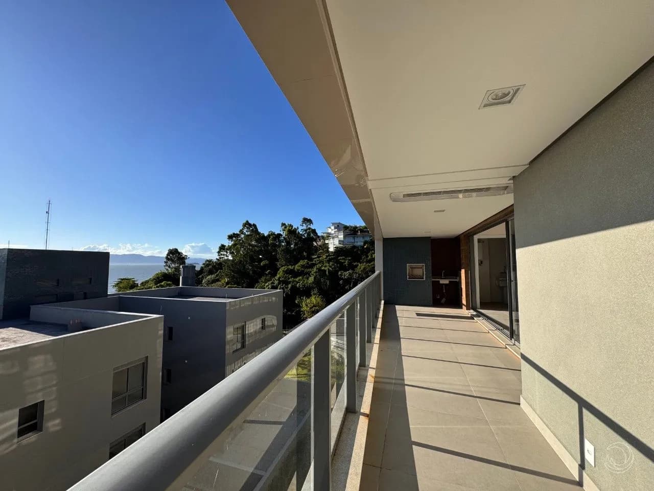 Apartamento para venda com 3 dormitórios em Cacupé com 176 m² — foto 4