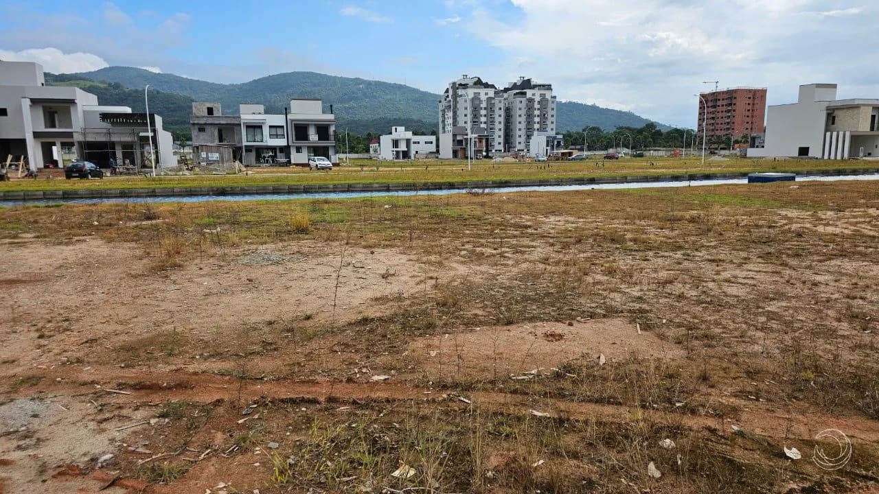 Terreno para venda em Deltaville com 228 m² — foto 2