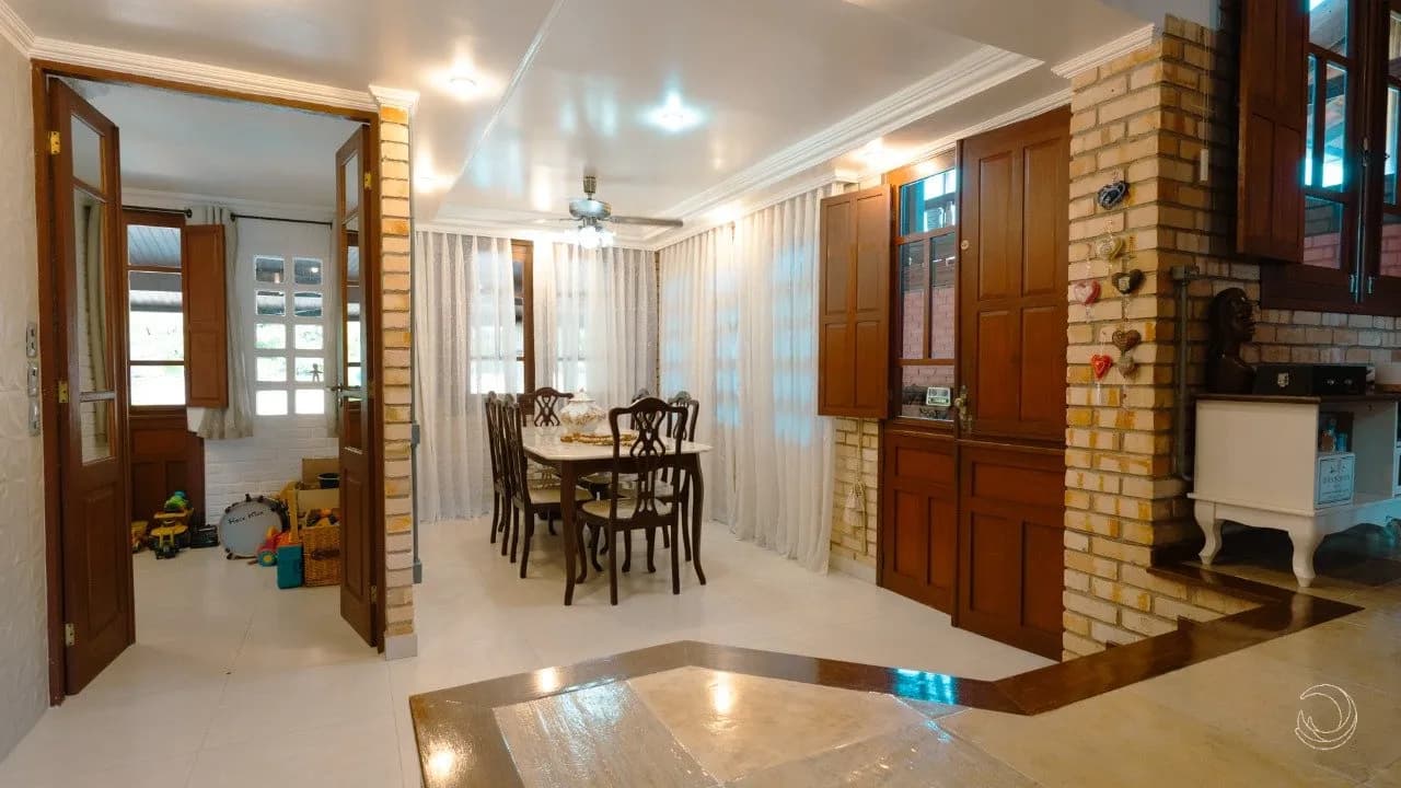 Casa para venda com 4 dormitórios em Pantanal com 225 m² — foto 2