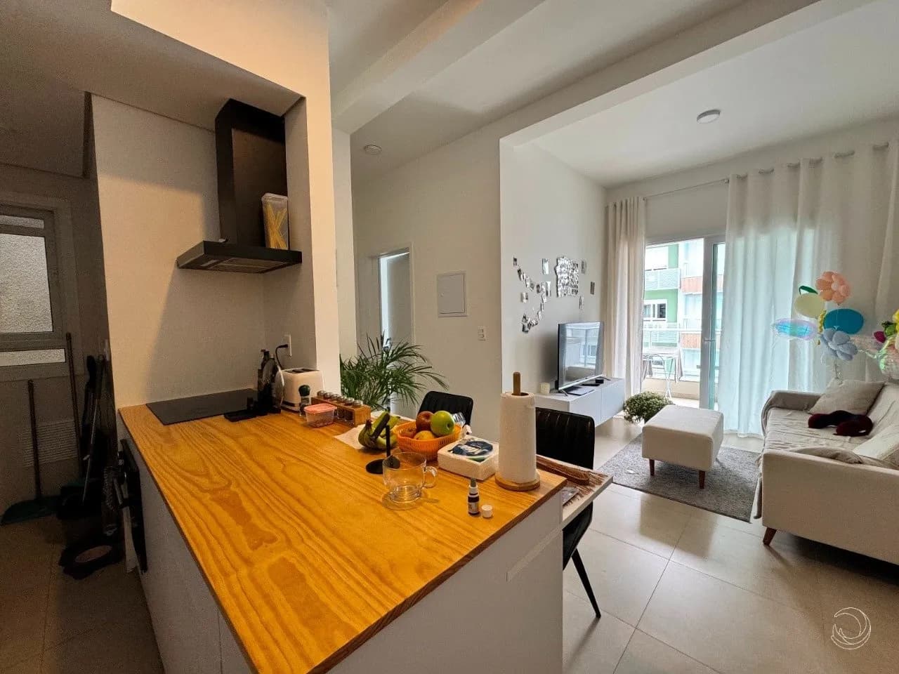 Apartamento para venda com 2 dormitórios em Campeche com 70 m² — foto principal